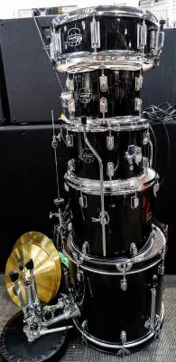 Mapex - Comet 5-Piece Drum Kit (18,10,12,14,SD) with Cymbals and Hardware - Dark Black 2